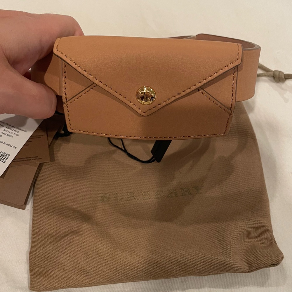 NWT Burberry Adjustable Belt With Credit Card Envelope Size 85 cm / 34 in